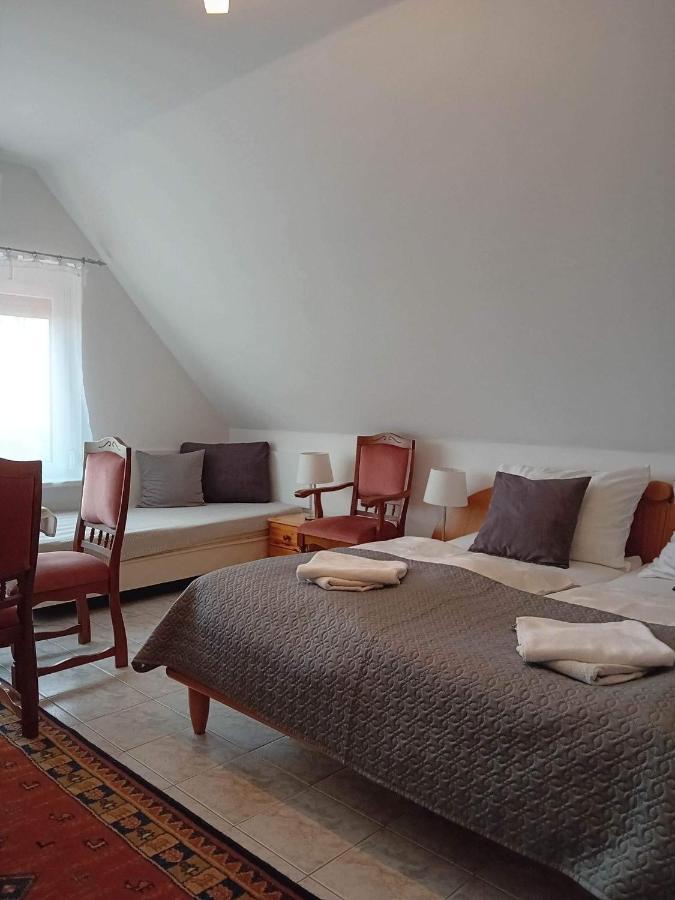 Szentesi Panzio Bed & Breakfast Fertorakos Exterior photo